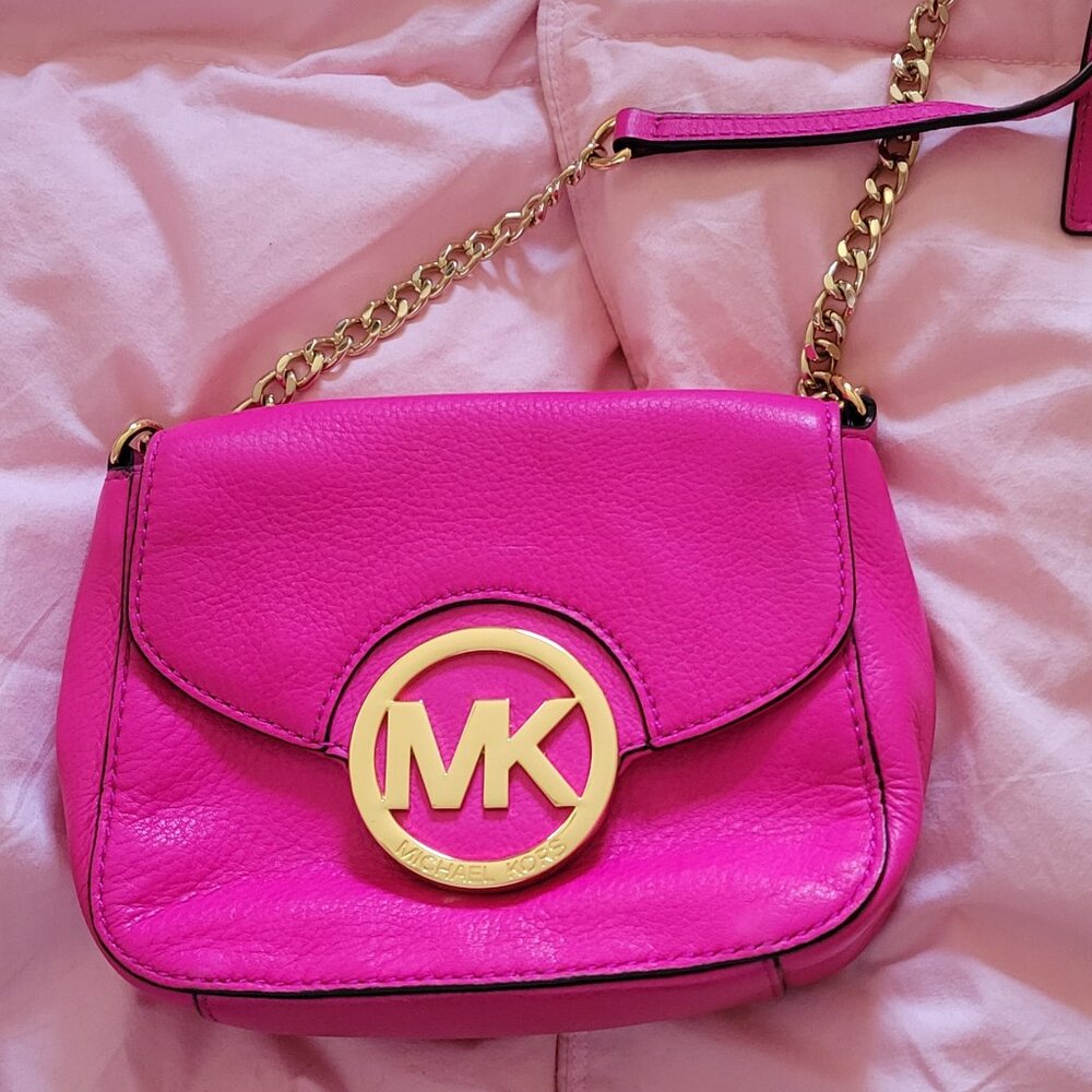 Michael kors pink pebble leather crossbody bag
